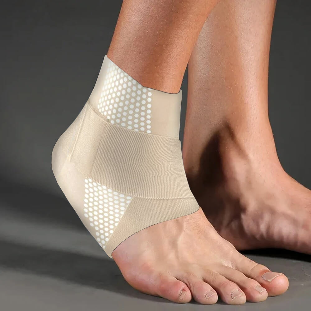 Beige Landorf FlexBrace Sprunggelenkbandage für stabilen Halt und Verletzungsprävention.