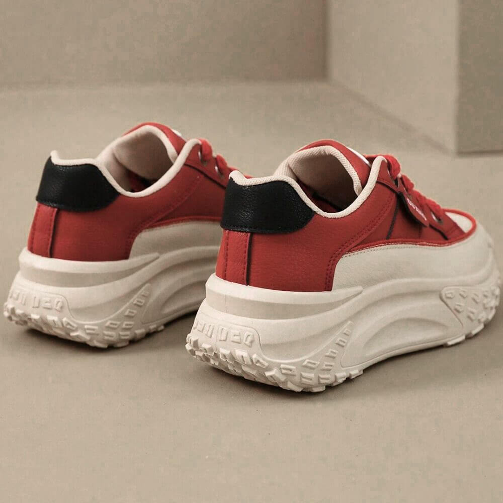 Elegante rote Michaela Sandalen für eine gesunde Fußhaltung und langfristigen Komfort im Alltag.