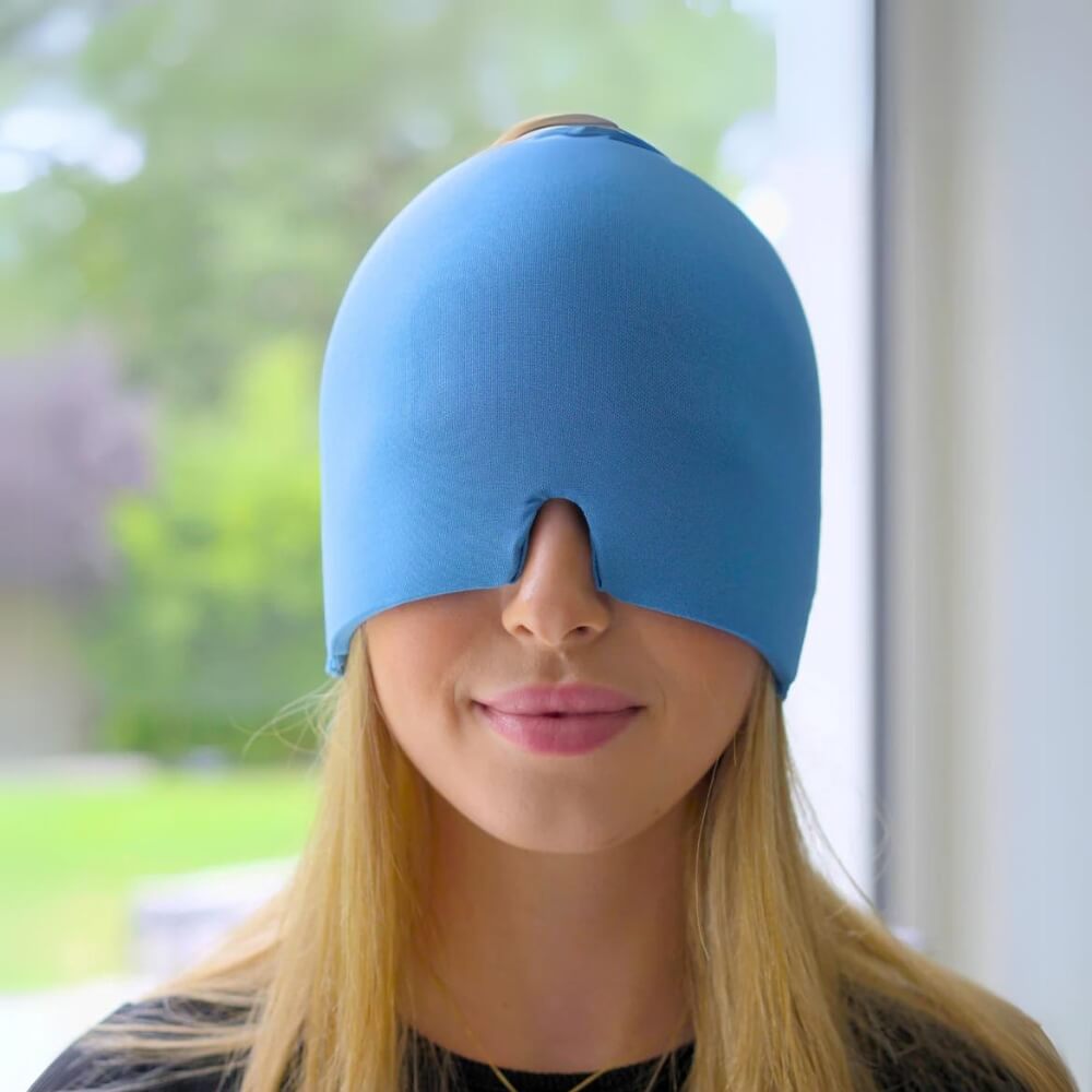 MigraCool Migränehaube in Blau – Sanfte Druckentlastung und Lichtblockierung für eine entspannende Kopfschmerz- und Migränetherapie.