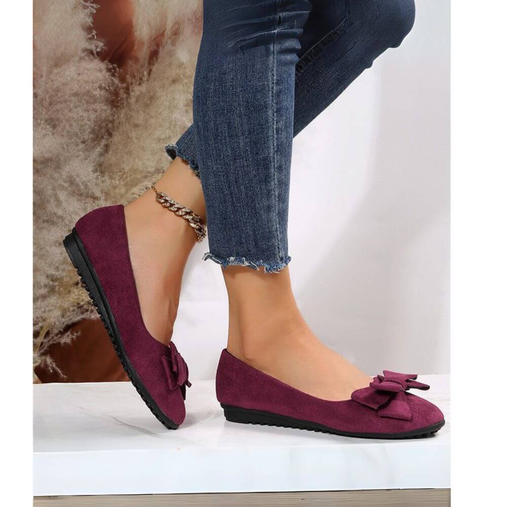 Schmerzlinderung in Lila – Sophie Sandalen für gesunde Füße und stilvolle Outfits mit optimaler Unterstützung.