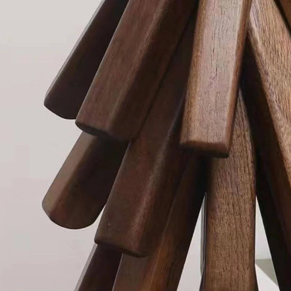 Timberwood Untersetzer schützt empfindliche Oberflächen vor heißen Töpfen – Das Design des Timberwood Untersetzers verhindert, dass heiße Töpfe und Pfannen die Oberfläche beschädigen.